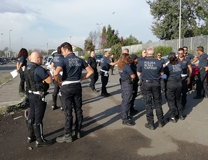 Risultati immagini per polizia locale roma la barbuta mamilio