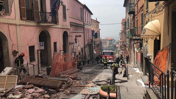 Esplosione Municipio Rocca di Papa, Vigili compiono ispezione. Le ...