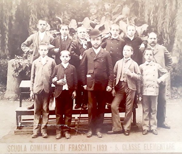 foto scuola frascati 1892 ilmamilio