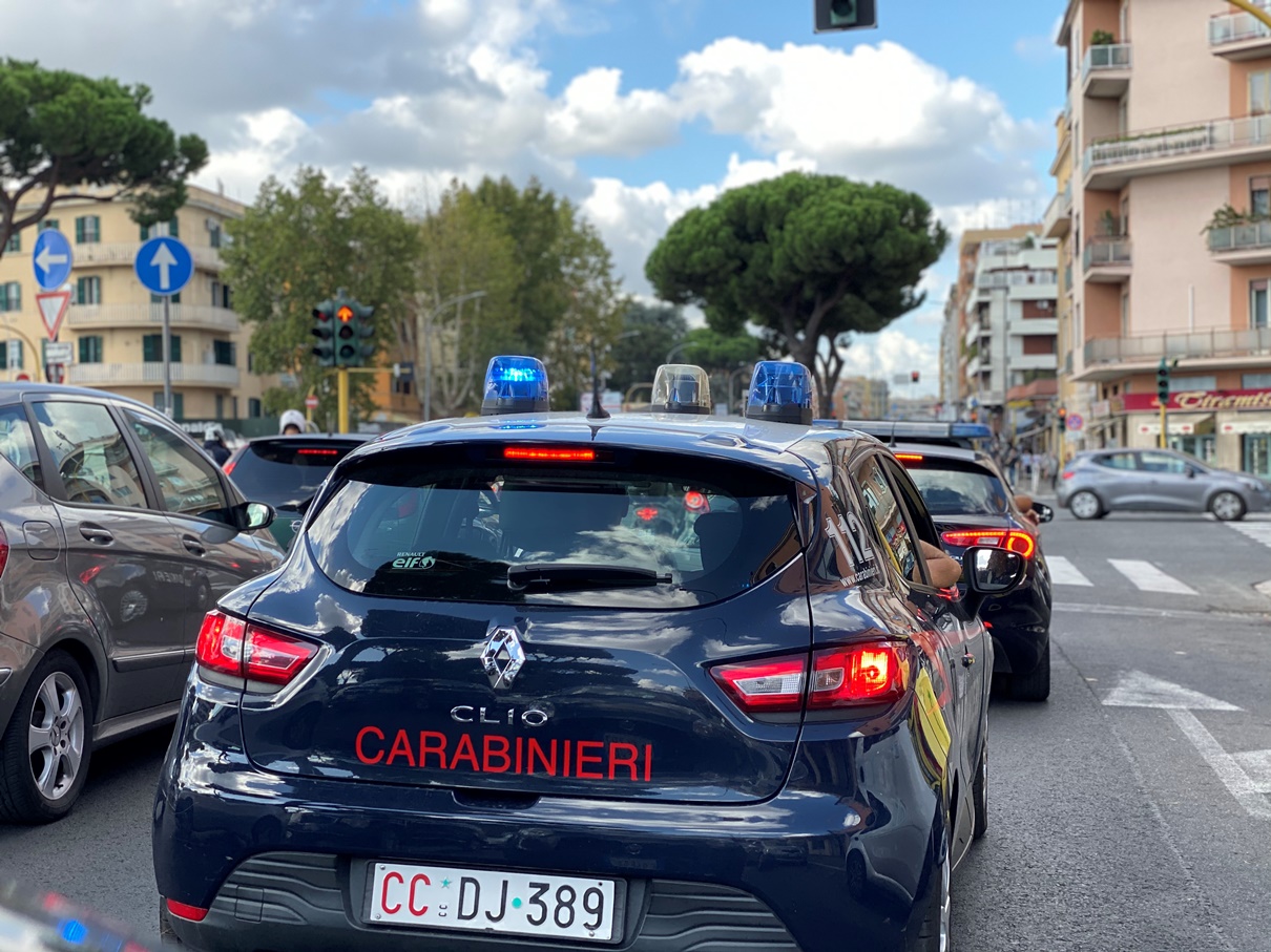 Non accetta la fine della relazione: Carabinieri denunciano uomo geloso e  violento
