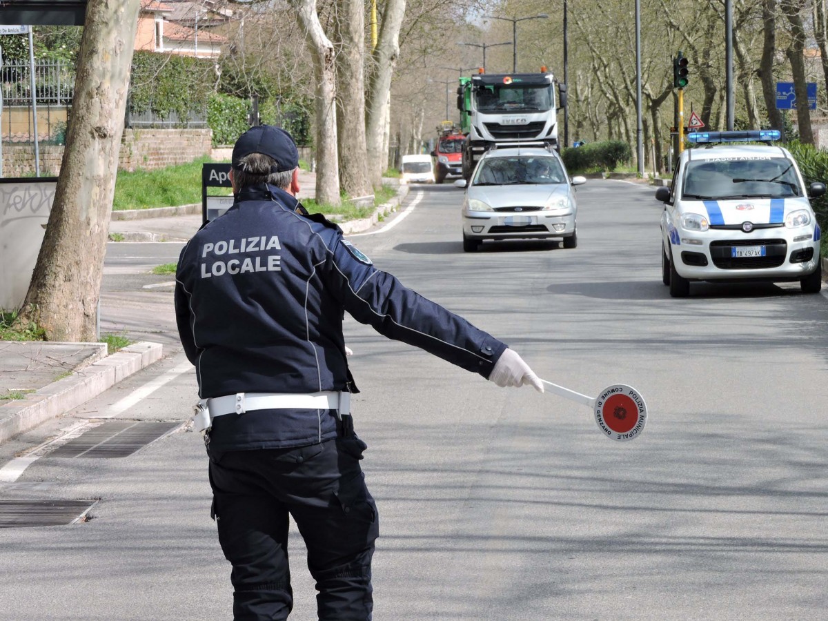 Genzano, sanzioni della Polizia Locale a chi non rispetta il ...
