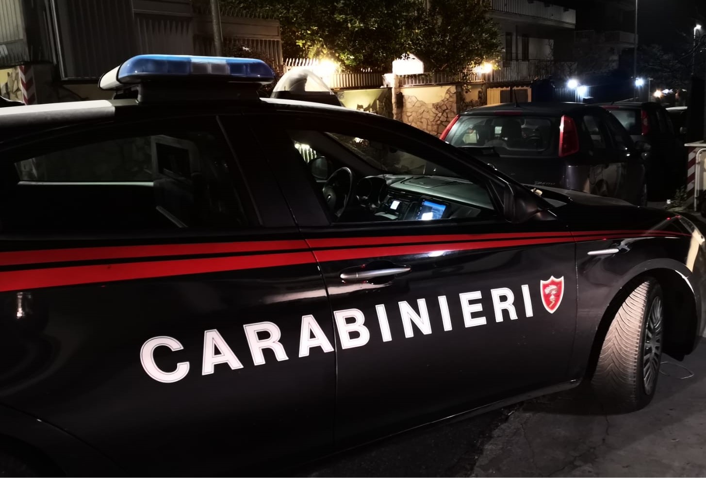 Monte Compatri, Carabinieri arrestano due persone per rapina, lesioni  personali, estorsione e furto
