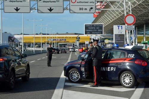 carabinieri controlli aeroporto fiumicino 1 ilmamilio