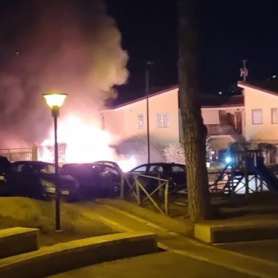Castel Gandolfo | Auto a fuoco nella notte: indagini in corso