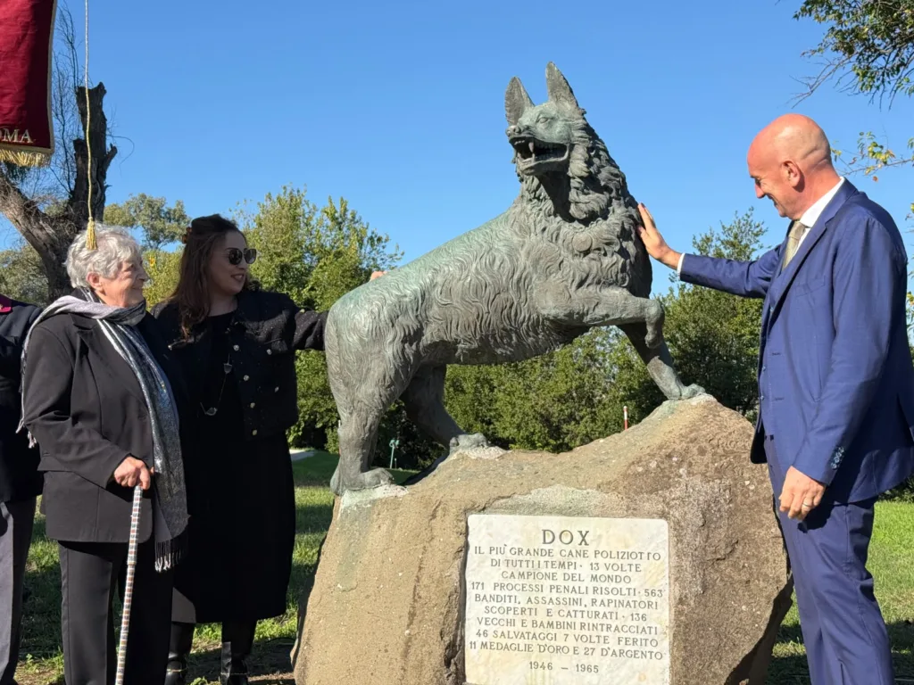 Colonna Romano Roma Dox, il cane eroe che ha fatto la storia: a Roma una statua per ...
